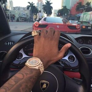 Meet your Posher, Larry